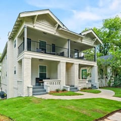 Avenue Quads - Big Groups/King Bed/Parking/4 Units