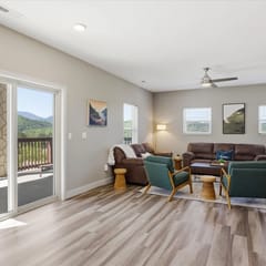 Serenity Ridge Clubhouse Unit 3- King Bed/Family