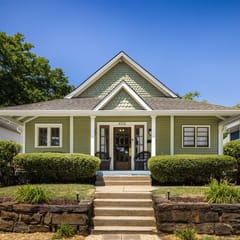 Summer Breeze - 3BR/Backyard & Deck/Families