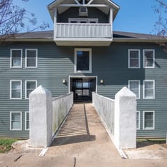 Ridge Retreats - Groups/6 units/King Beds/Parking