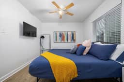 C2 Vulcan's Hideout-King Bed/Wifi/Pets/FreeParking