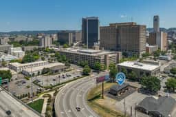 Central Suites Trio-Groups/Multi-King Beds/Parking