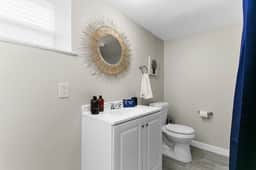 Dugan Cottage Suite B - City Stay/WorkSpace/WiFi