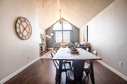 Ridge Retreats Unit G- King Beds/Free Parking/Wifi