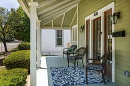 Summer Breeze - 3BR/Backyard & Deck/Families