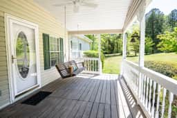 Tranquil Trails – Hot Tub/Spacious Comfort/WiFi
