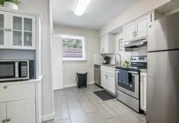 Vulcan View - 2 Units/City Views/King Beds/Parking