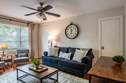 Vulcan View - King Bed/Patio/Cozy Retreat
