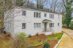 Vulcan View - Spacious Escape/King Bed/Parking