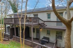 Vulcan View Suites - Group-Friendly Units w/ Parking