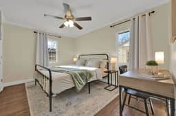 The Scandic - Modern Group Stay/Fully Fenced Yard