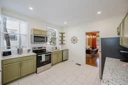Vulcan Heights - Historic Home with Modern Touches