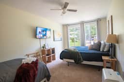 The Garden Park Escape: Pool/Patio/Groups/King Bed