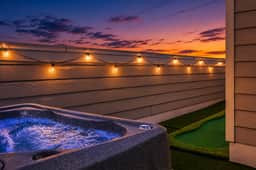 The Main Stage - Rooftop Hot Tub/Game Room/Groups