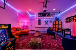 Rosé Social - Rooftop Hot Tub/Game Room/Sleeps 12
