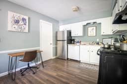 32nd Street Retreat | Downtown/Backyard/Parking - Image 5