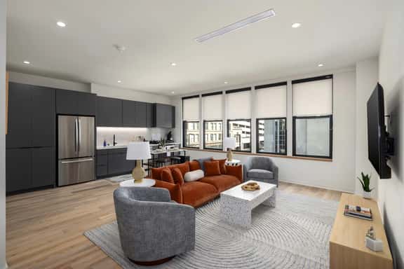 Sky Suite – Games/WiFi/Center of the City + Views - Image 1