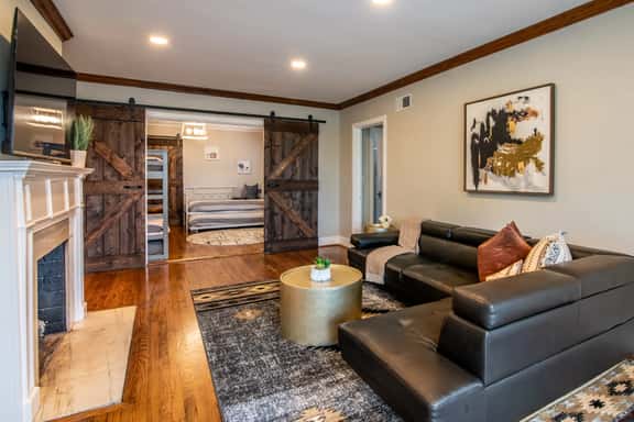 Garden Haven - Family/WiFi/Fenced Backyard/Pets - Image 1
