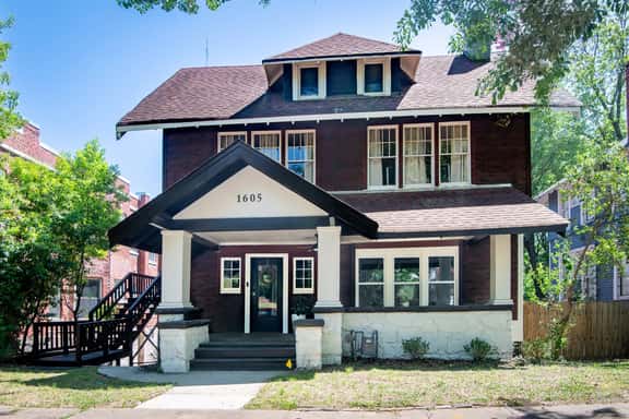 Magnolia Manor | Groups, 3 Full Units, WiFi - Image 1