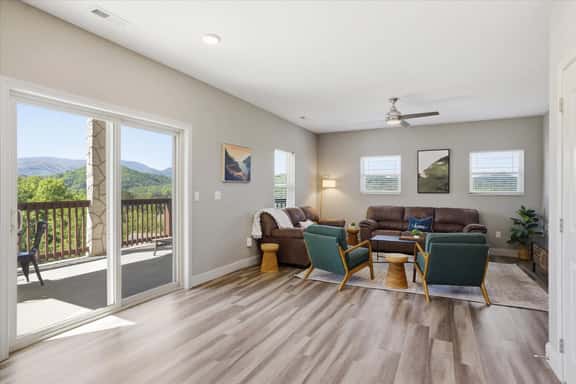 Serenity Ridge Clubhouse Unit 3- King Bed/Family - Image 1