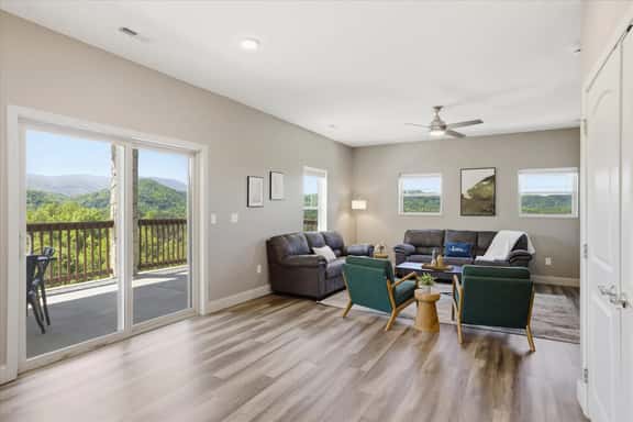 Serenity Ridge Clubhouse Unit 6- Big Groups/Pool - Image 1