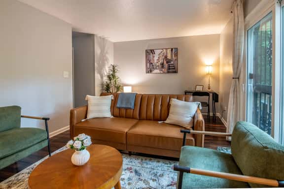 The Fern & Fable - King Bed/TownHome with Deck - Image 1