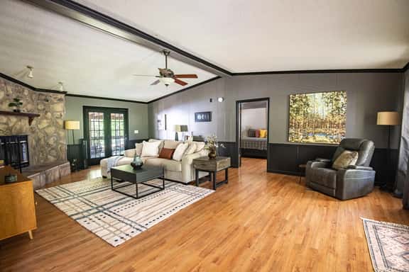 Tranquil Trails – Hot Tub/Spacious Comfort/WiFi - Image 1