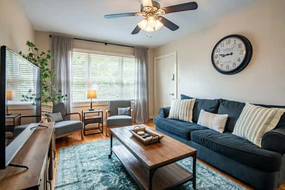 Vulcan View - City Views/Modern Style/Parking - Image 1