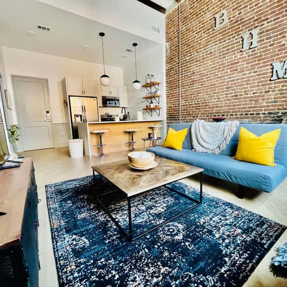 Urban Luxury Retreat:Mercantile on Morris/1BR/WiFi - Image 1