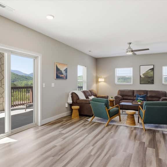 Serenity Ridge Clubhouse Unit 3- King Bed/Family - Image 1