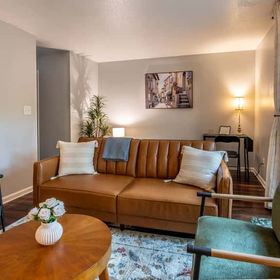The Fern & Fable - King Bed/TownHome with Deck - Image 1