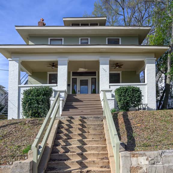 Vulcan Heights - Historic Home with Modern Touches - Image 1