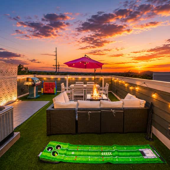 Rosé Social - Rooftop Hot Tub/Game Room/Sleeps 12 - Image 1