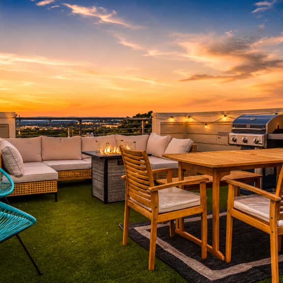 Double Feature - Group Stay w/ Rooftop Hot tubs - Image 1