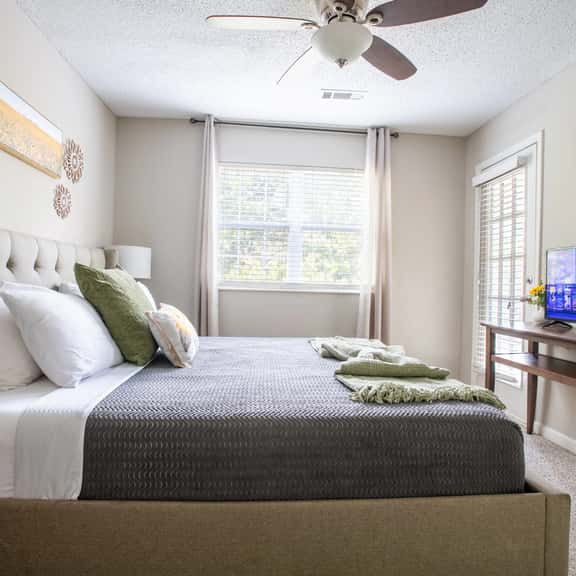3 Bedrooms, King Beds, Balcony - Image 1