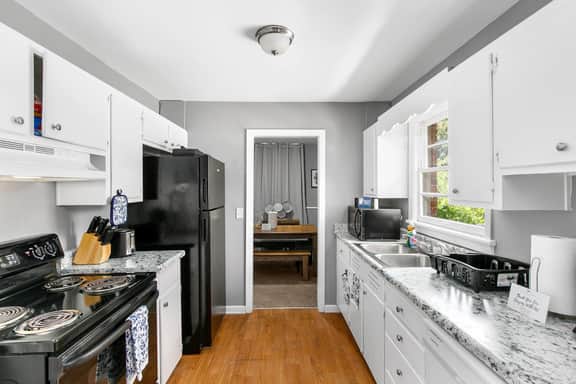 Broadmoor Brick Haven- 2 Units/Great for Groups