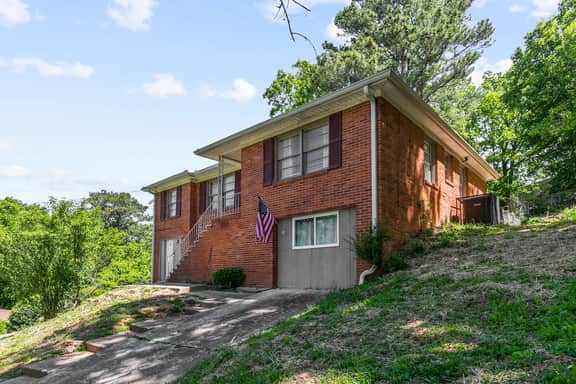 Broadmoor Brick Haven- 2 Units/Great for Groups