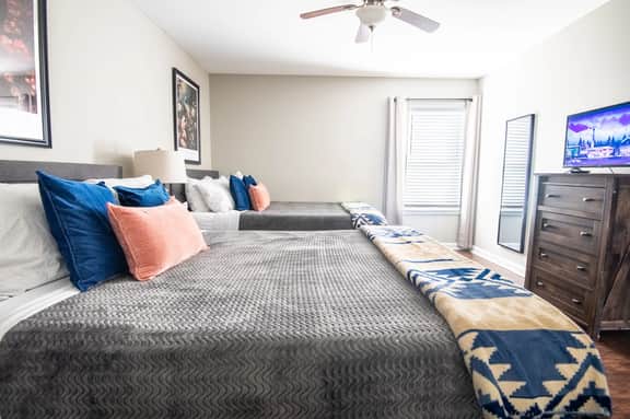 Ridge Retreats Duo: Big Groups/Free Parking/Wifi