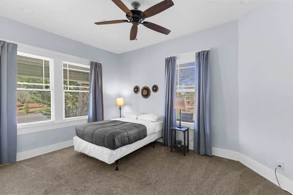 Ruffner Retreat House | Fenced Yard & Group Stay