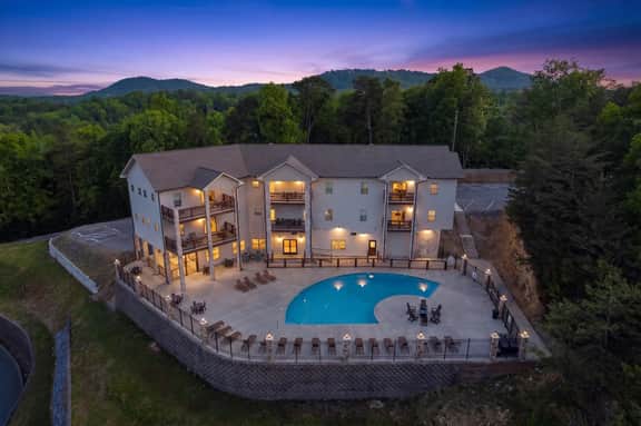 Serenity Ridge Clubhouse Unit 4 - Groups/Pool/Wifi