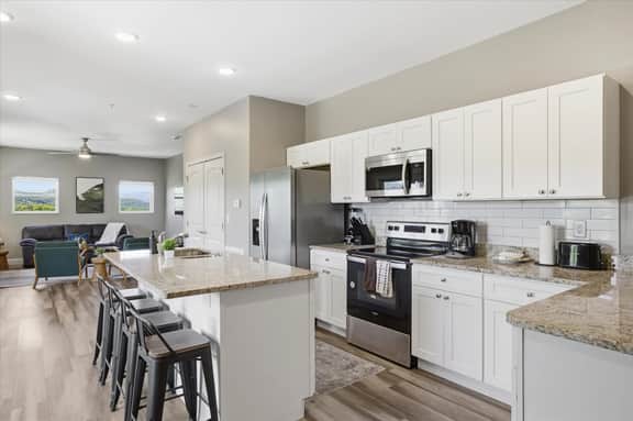 Serenity Ridge Clubhouse Unit 6- Big Groups/Pool