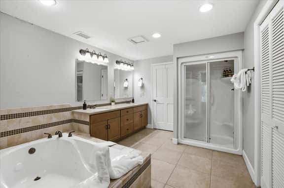 Serenity Ridge 312 - 1 Level/King Beds/Pool Access
