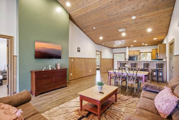 Serenity Ridge Unit 721 - Groups/Pool Access/Patio