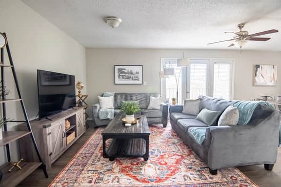 Ridge Retreats - Groups/6 units/King Beds/Parking
