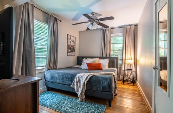 Vulcan View - Double Queens/Family Friendly/Parking