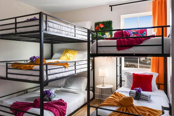7min to Broadway | Unit 219 - Rooftop Hottub-14 beds-Pool Table - Image 4