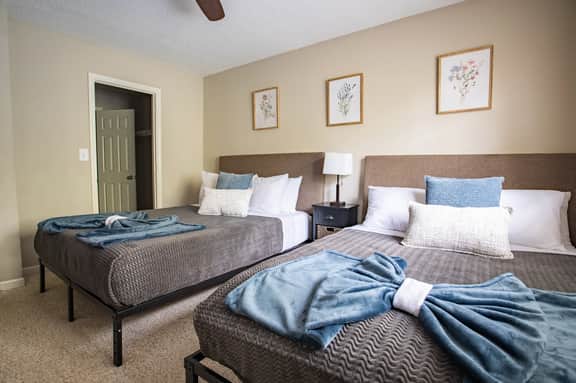 3 Bedrooms, King Beds, Balcony - Image 4
