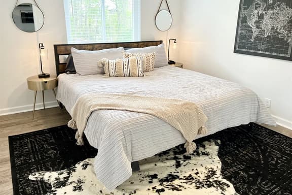 Vulcan's 4 private unit combo - 4 BR/WiFi/Pets