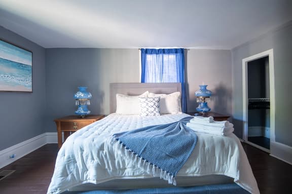 Magnolia Garden Suite - Historic/WiFi/Downtown - Image 1