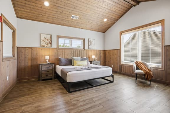 Serenity Ridge Unit 721 - Groups/Pool Access/Patio